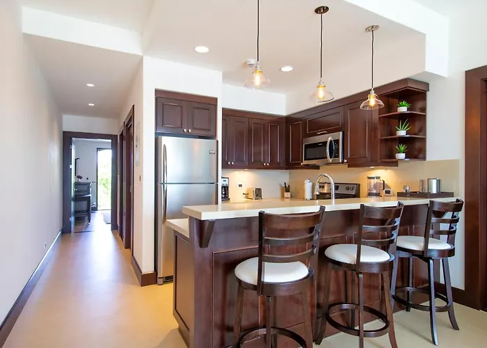 360 Splendor Del Pacifico Residences