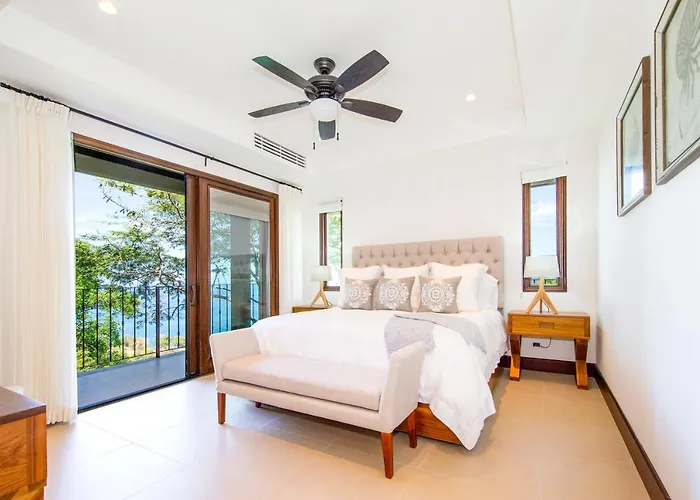 360 Splendor Del Pacifico Residences Apartahotel
