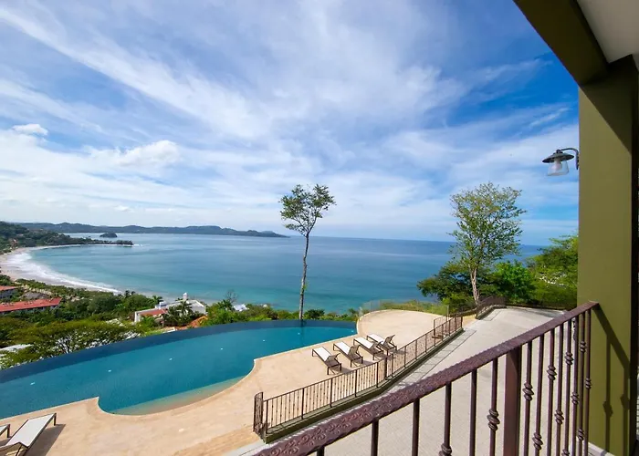 360 Splendor Del Pacifico Residences Apartahotel 4*