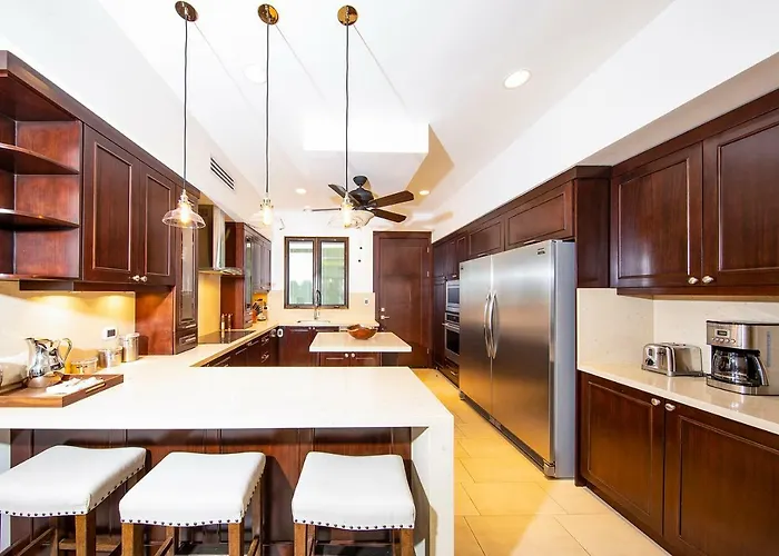 360 Splendor Del Pacifico Residences