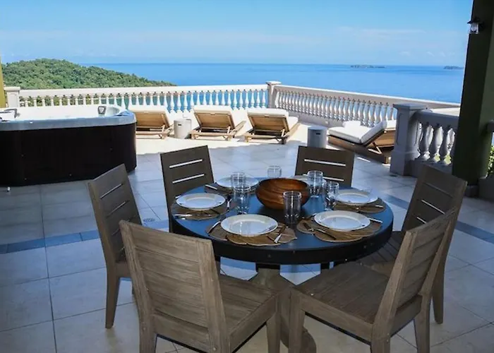 360 Splendor Del Pacifico Residences