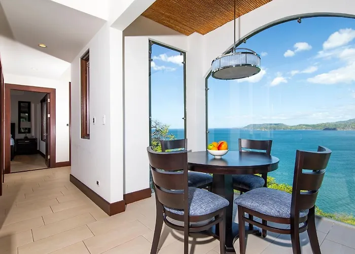Apartahotel 360 Splendor Del Pacifico Residences Playa Flamingo